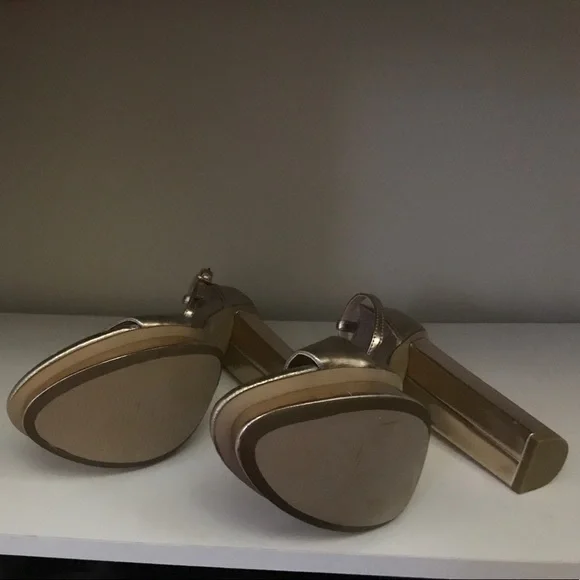 Limited Brand Heels Size 5.5 - Picture 3 of 5